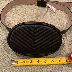 classy black Fannypack